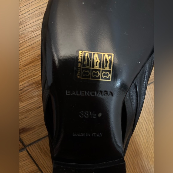 NEW Balenciaga Black Leather Flats - Picture 5 of 6